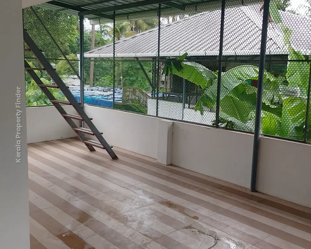 3 BHK House-2000 sqft For sale in Kuttanellur, Thrissur - Photo 7