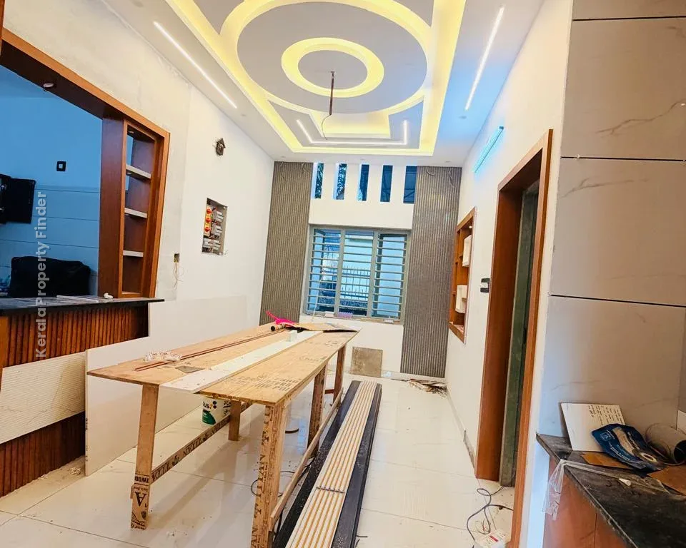 Beautiful House for Sale in Mannuthy, Thrissur - Photo 3