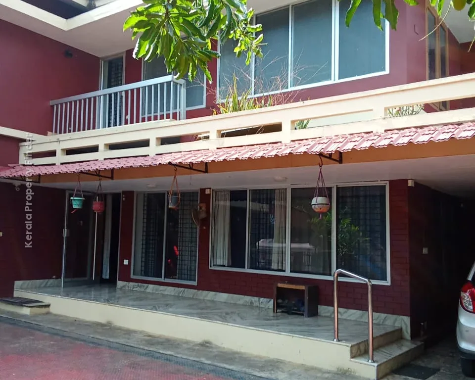Premium 4 BHK House for Sale  Kizhakkekotta, Thrissur - Photo 2