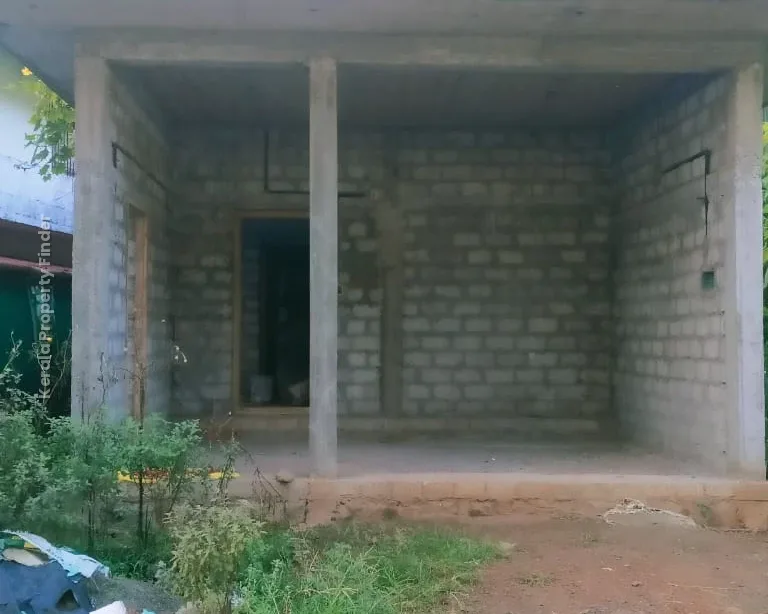 Building & Shop in 5 Cents Plot for sale in Ponnore, Thrissure. - Residential in Ponnore, Thrissur - photo 2