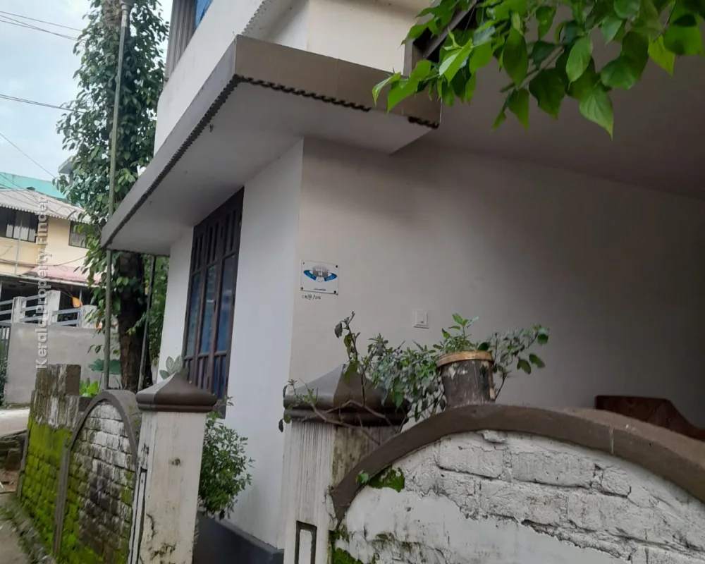 2 BHK Independent House for Urgent Sale in Aluva - Residential in Aluva, Ernakulam - photo 6