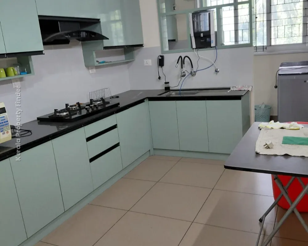 3 BHK flat for sale in Poothole, Thrissur - Photo 4