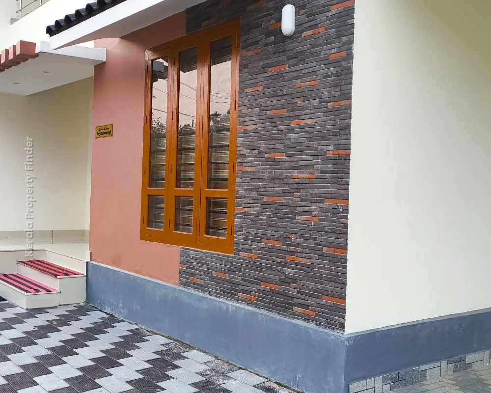 4BDR Villa with 2 AC Bedrooms for Short Stays in S.H.Mount - Villa in Kumaranalloor, Kottayam