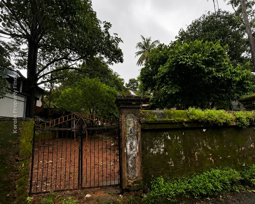 8.5-Cent Residential Plot for Sale in Patturaikkal, Thrissur - Photo 2