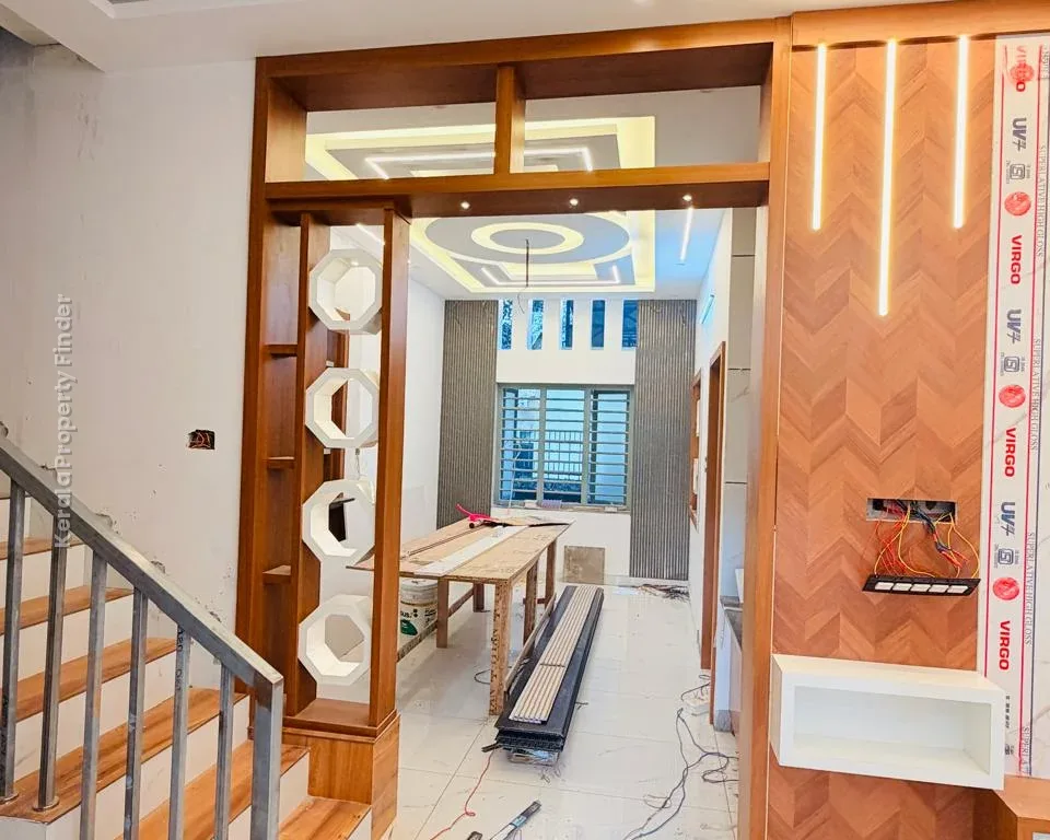 Beautiful House for Sale in Mannuthy, Thrissur - Residential for Sale in Mannuthy, Thrissur