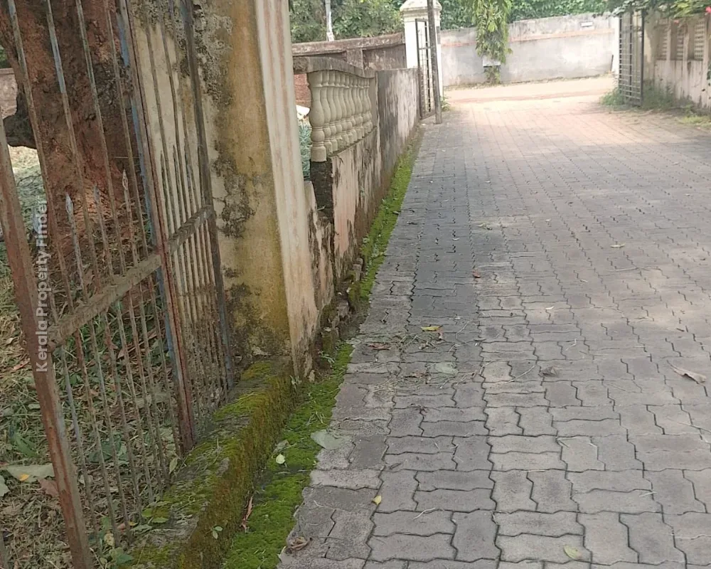 Commercial Land for Sale in West Fort, Near Kerala Varma College, Thrissur - Commercial in Thrissur City, Thrissur - photo 2