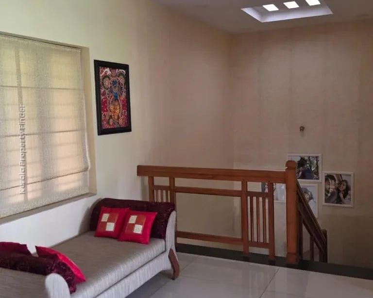 4 bhk house Fully furnished House for sale In Viyyur padukkad, Thrissur. - Photo 6