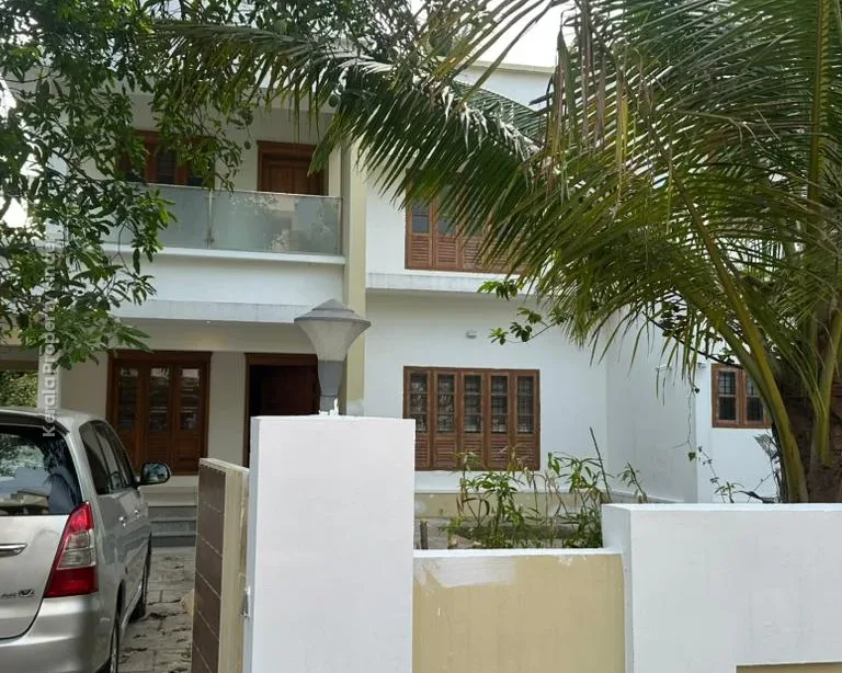 Luxury 4 BHK New House- 4500 sqft for sale in Kuttanellur, Thrissur - Photo 3