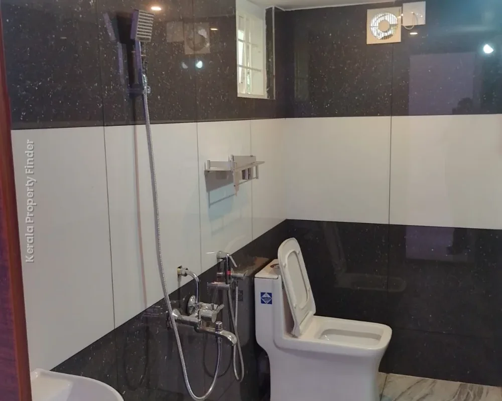 3 BHK House-2000 sqft For sale in Kuttanellur, Thrissur - Photo 5