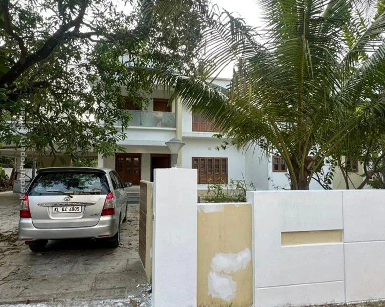 Luxury 4 BHK New House- 4500 sqft for sale in Kuttanellur, Thrissur - Photo 4