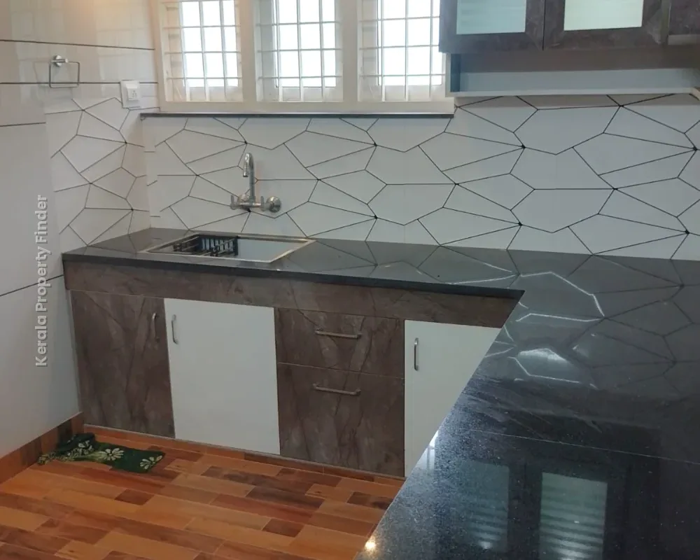 3 BHK House-2000 sqft For sale in Kuttanellur, Thrissur - Photo 3