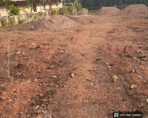 9 cent Plot near Pallikkara Ernakulam - Residential for Sale in Pazhamthottam, Ernakulam